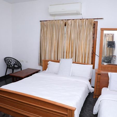 Rainbow House Luxury Rooms Ченай Екстериор снимка