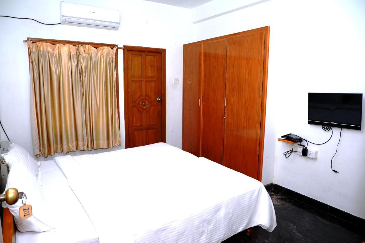 Rainbow House Luxury Rooms Ченай Екстериор снимка