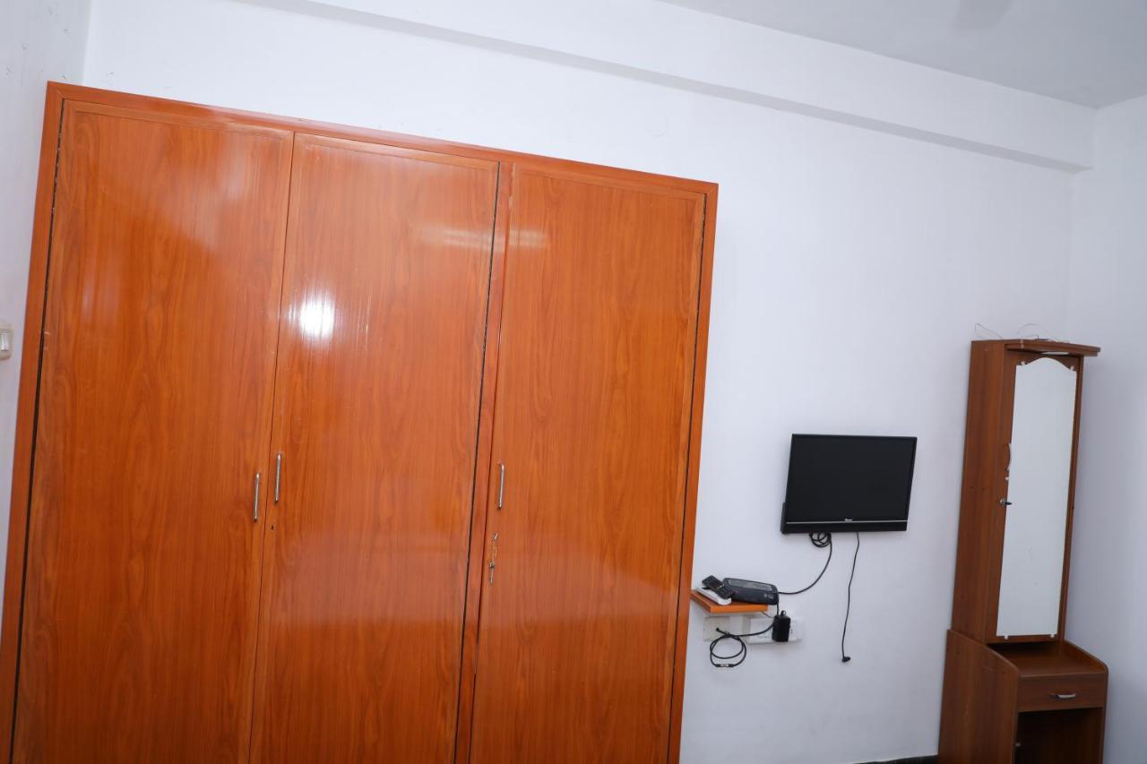 Rainbow House Luxury Rooms Ченай Екстериор снимка
